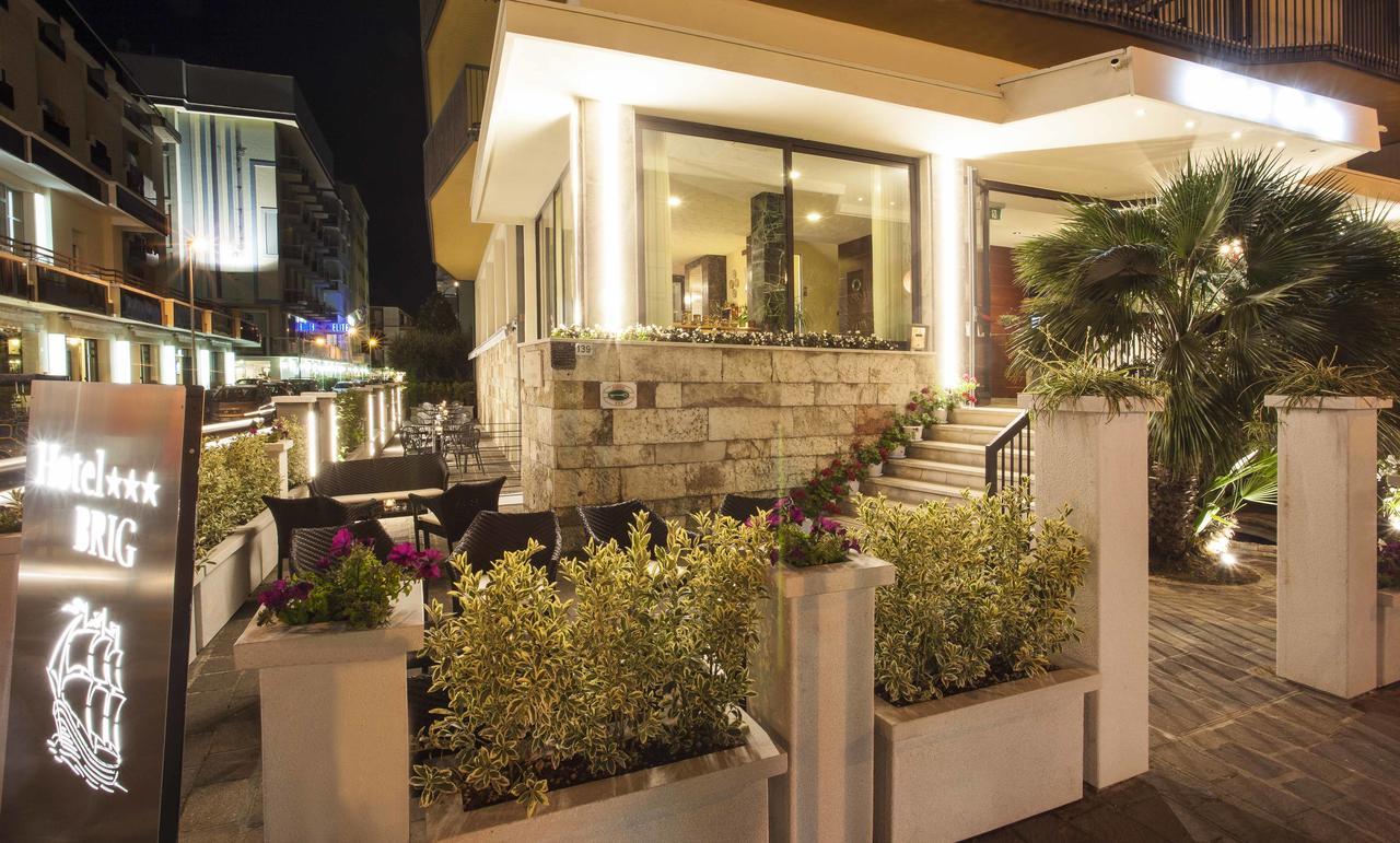 קאטוליקה Hotel Brig מראה חיצוני תמונה