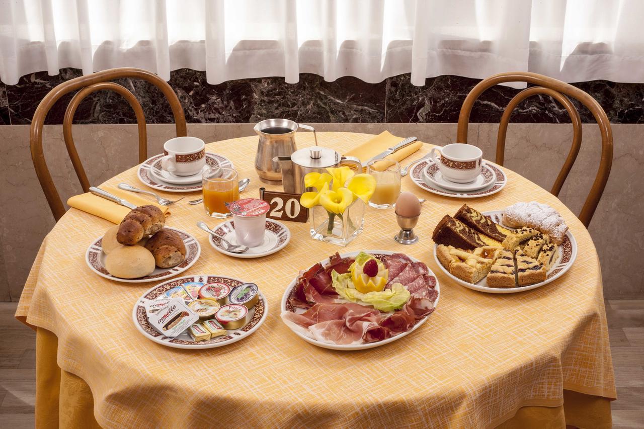 קאטוליקה Hotel Brig מראה חיצוני תמונה