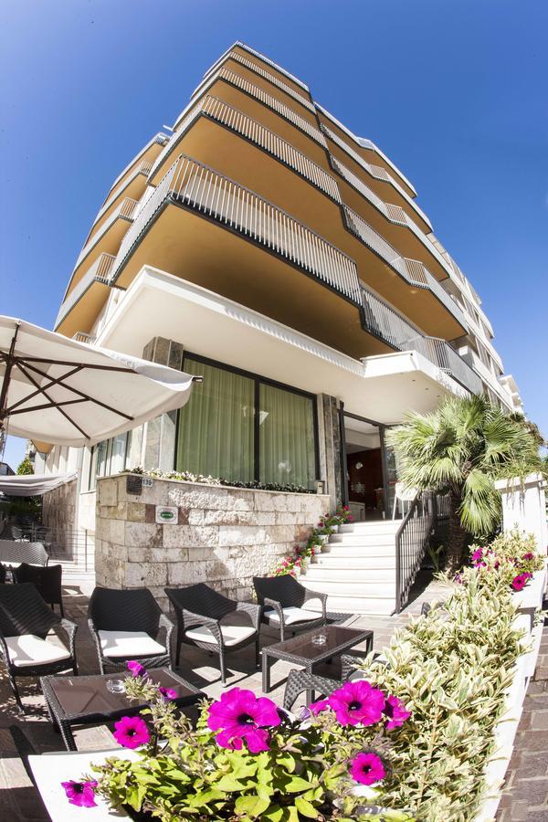 קאטוליקה Hotel Brig מראה חיצוני תמונה